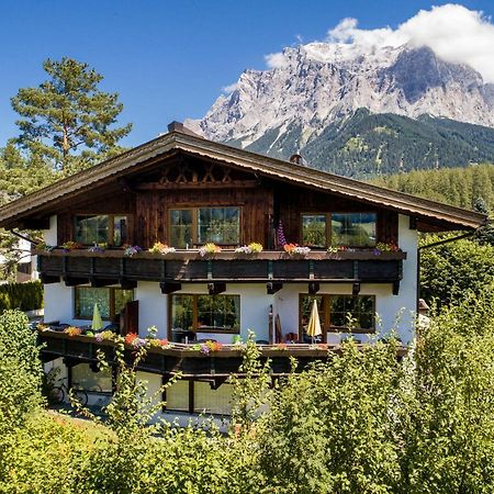 Tyrol Appartements Ehrwald Exteriör bild