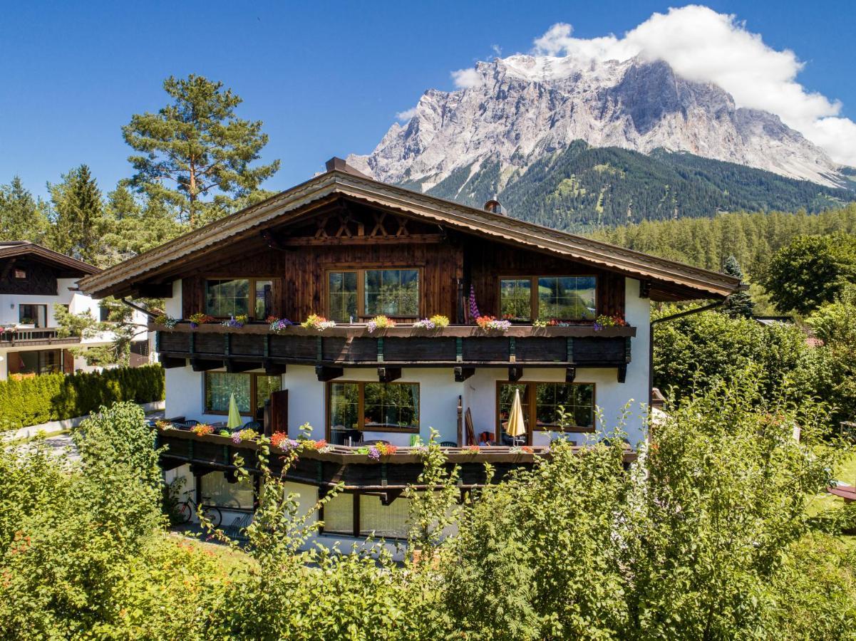 Tyrol Appartements Ehrwald Exteriör bild
