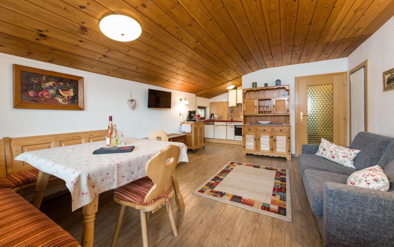 Tyrol Appartements Ehrwald Exteriör bild