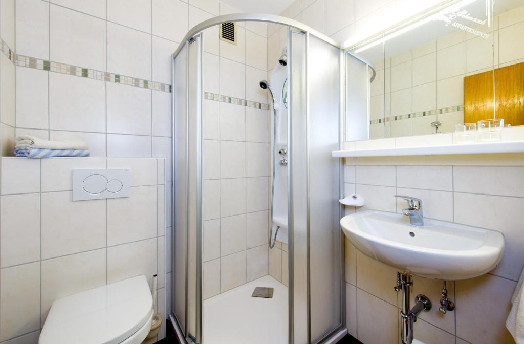 Tyrol Appartements Ehrwald Rum bild